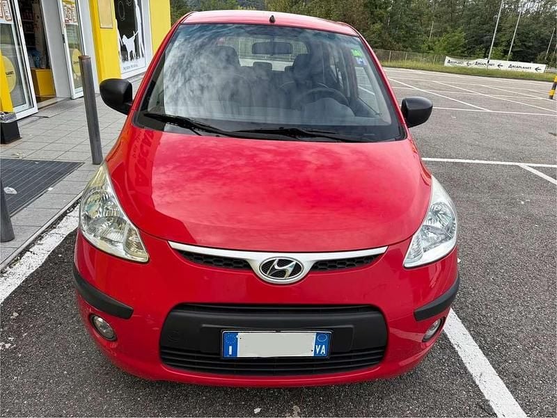Używany Hyundai i10 Style 65 KM (47 kW) 2008 Czerwony Hatchback