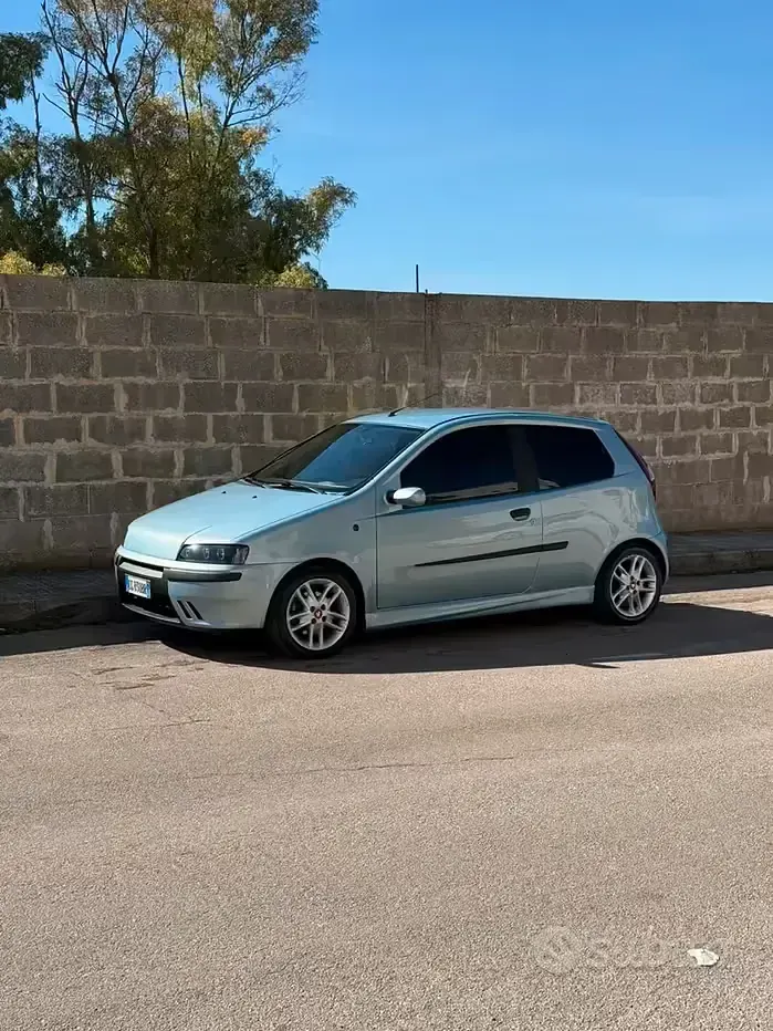 Usata Fiat Punto 131 CV (96 kW) 2002 Blu Utilitaria