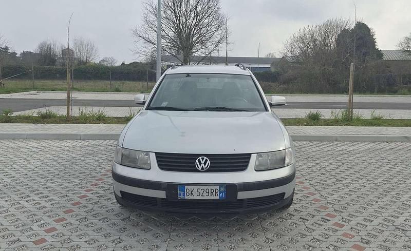 Usata VW Passat Edition 150 CV (110 kW) 2000 Berlina