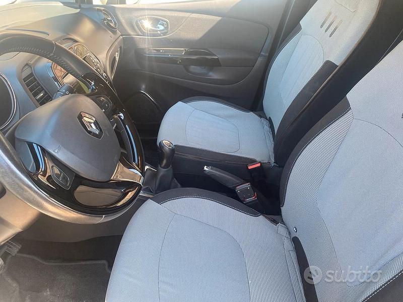 Usata Renault Captur 90 CV (66 kW) 2013 Nero SUV