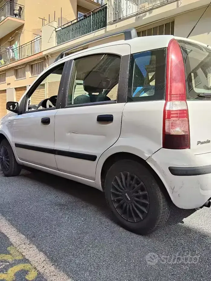 Usata Fiat Panda 69 CV (50 kW) 2006 Bianco Utilitaria