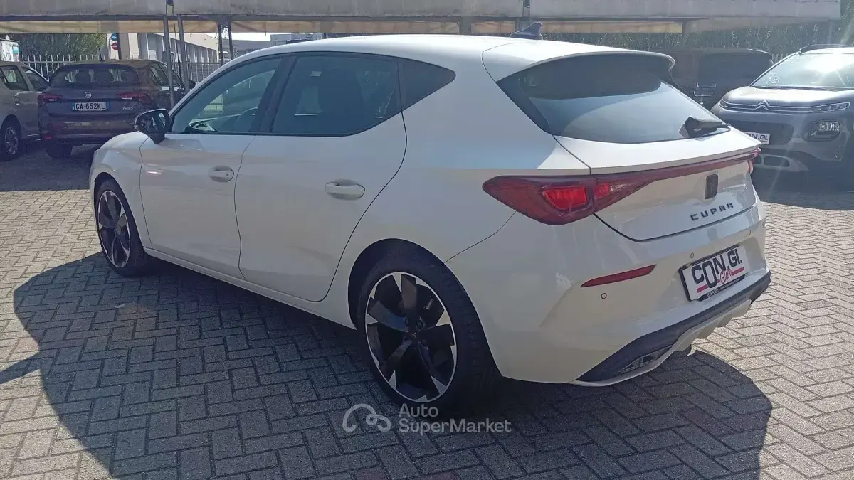 Usata Cupra Leon 150 CV (110 kW) 2023 Bianco Berlina