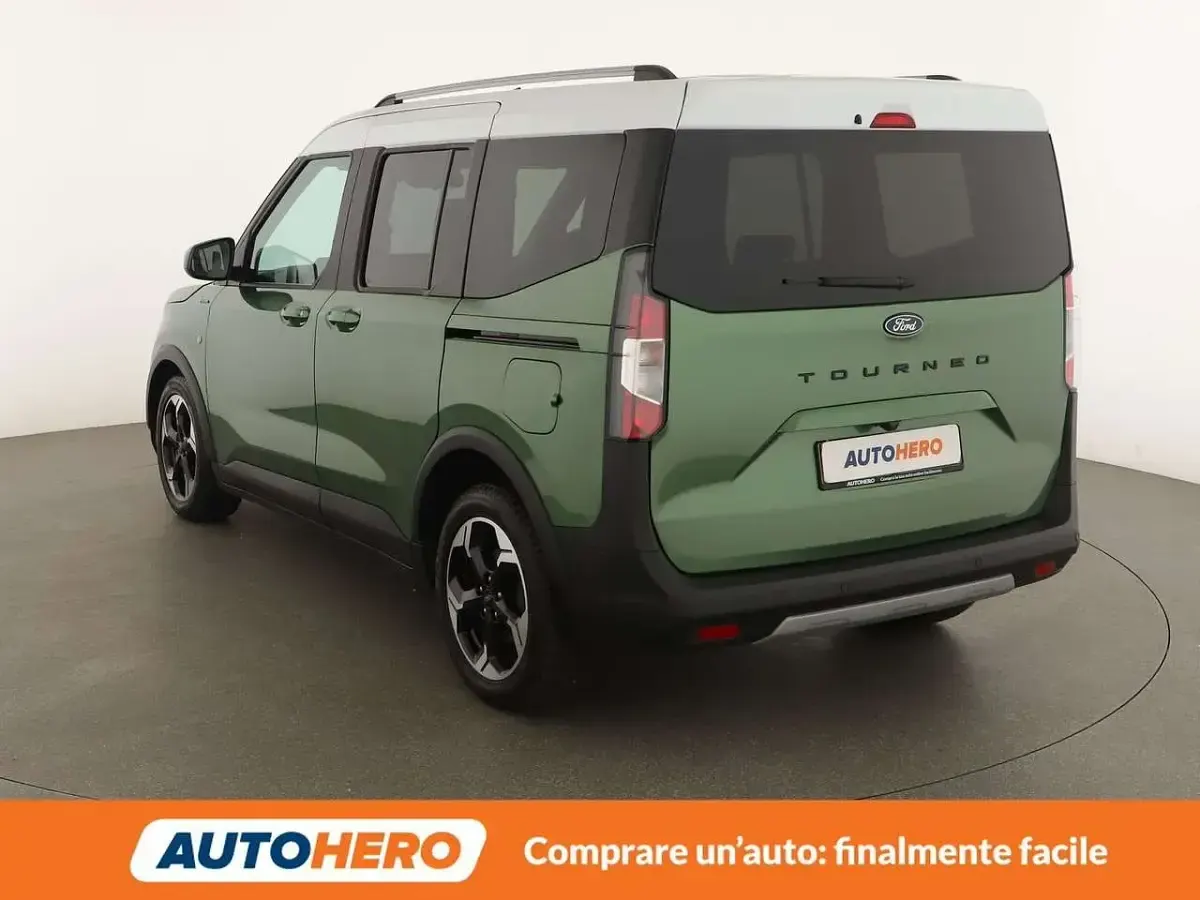 Usata Ford Tourneo Courier Active 125 CV (91 kW) 2024 Verde Monovolume