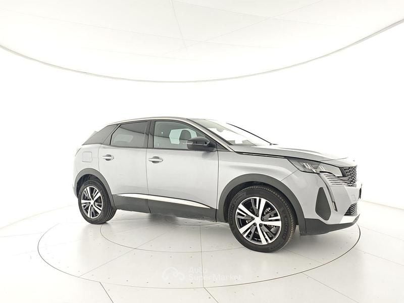 Usata Peugeot 3008 Allure 131 CV (96 kW) 2024 Argento SUV