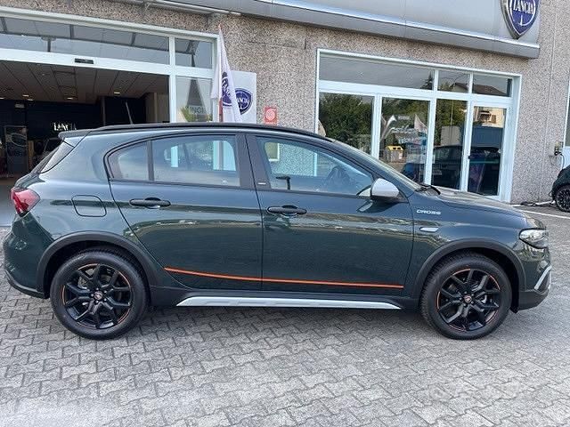 Usata Fiat Tipo 130 CV (95 kW) 2023 Verde Utilitaria