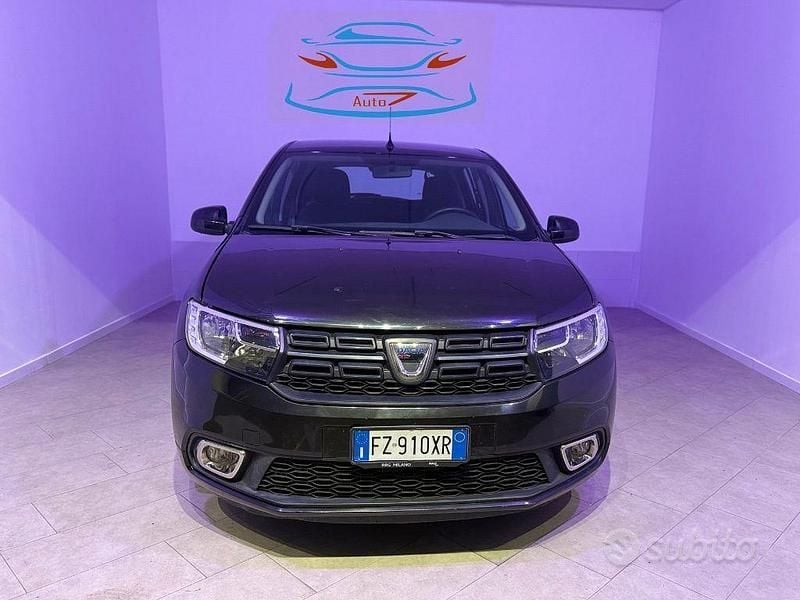 Nero Usata 2020 Dacia Sandero Comfort Tre volumi | 6990 € (Ottimo prezzo) - Immagine 1/4