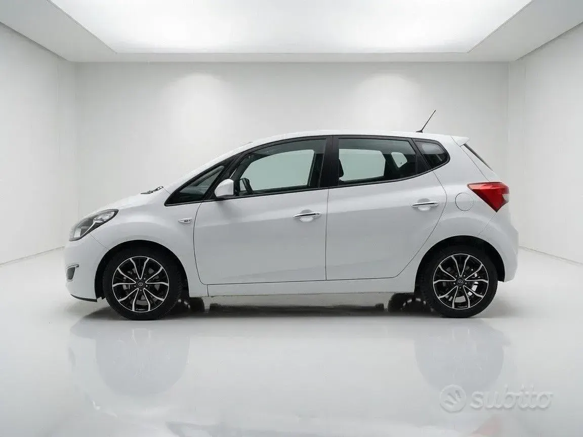 Usata Hyundai ix20 Xpossible 116 CV (85 kW) 2015 Bianco Utilitaria