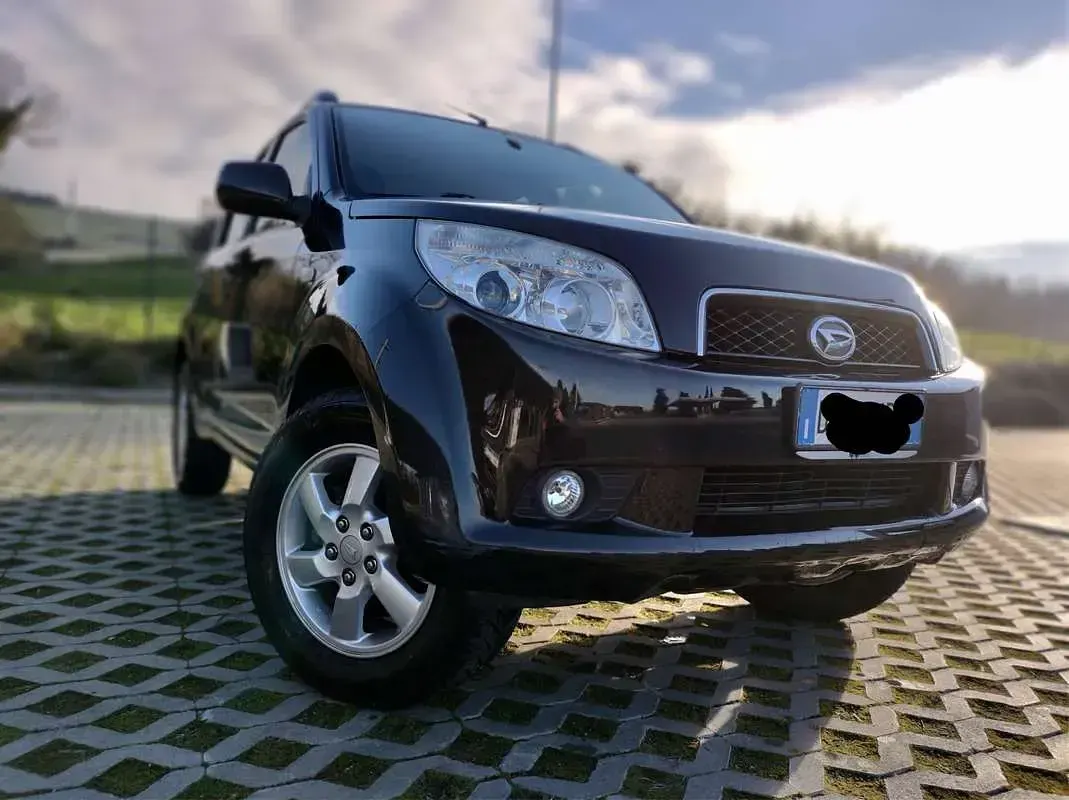 Usata Daihatsu Terios 105 CV (77 kW) 2007 Nero SUV