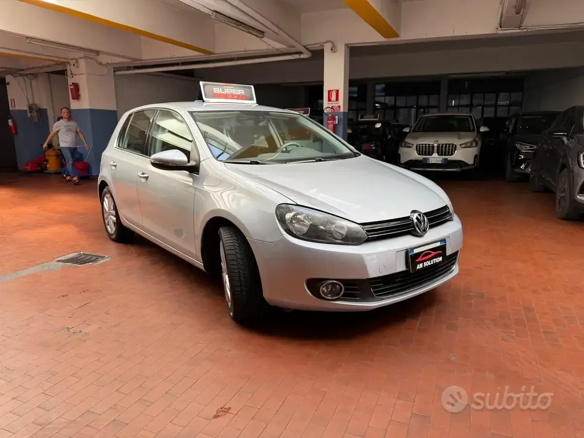 Usata VW Golf VI 122 CV (89 kW) 2011 Grigio Utilitaria
