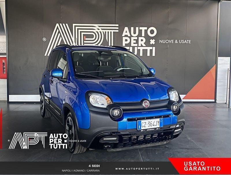 Usata Fiat Panda Cross Cross 70 CV (51 kW) 2025 Blu Utilitaria