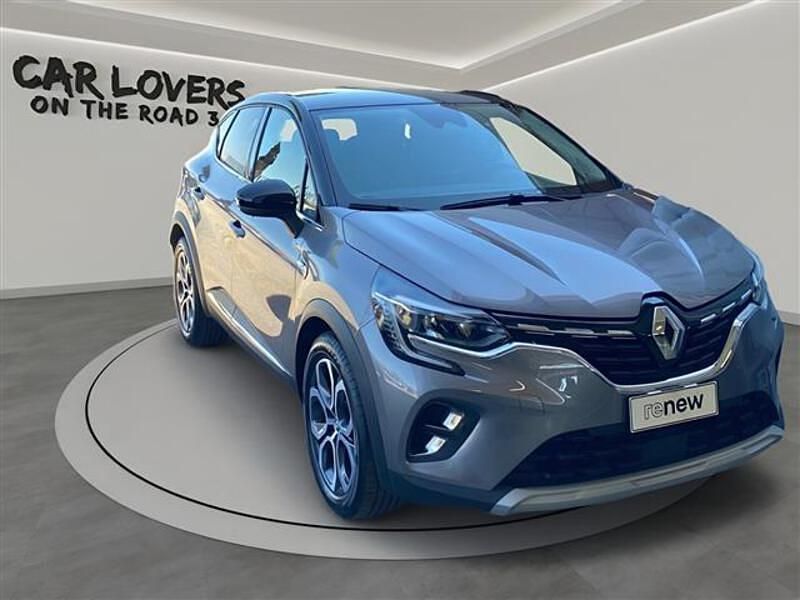 Käytetty Renault Captur Intens 101 HP (74 kW) 2023 Harmaa Katumaasturi