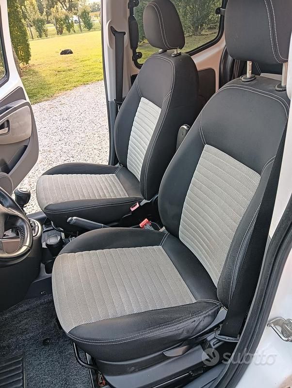 Usata Fiat Qubo Trekking 77 CV (56 kW) 2010 Bianco Monovolume