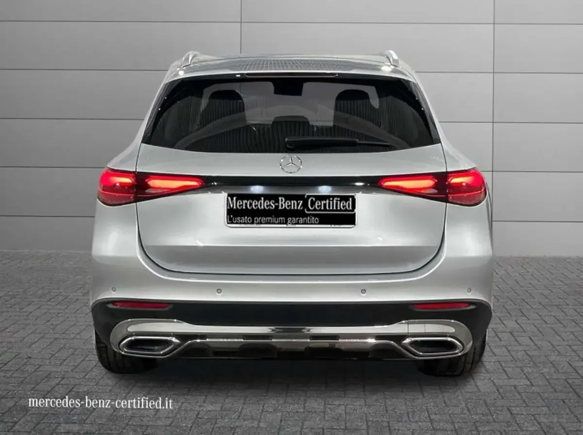 Usata Mercedes GLC220 Advanced Plus 197 CV (144 kW) 2025 Grigio chiaro metallizzato SUV