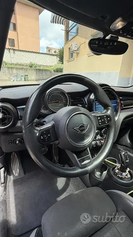 Usata Mini Cooper 102 CV (75 kW) 2021 Nero Utilitaria