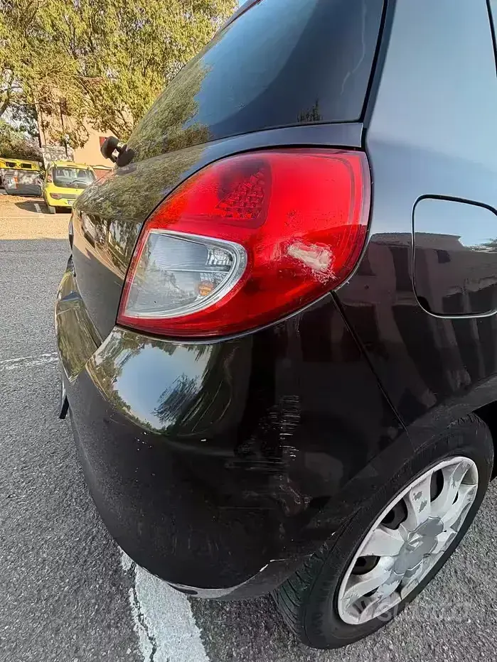Usata Renault Clio II 85 CV (62 kW) 2010 Nero Berlina