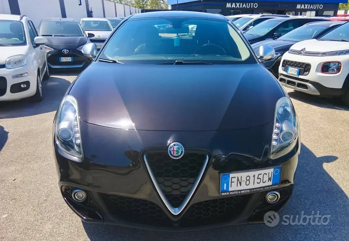 Usata Alfa Romeo Giulietta Super 120 CV (88 kW) 2017 Nero Utilitaria