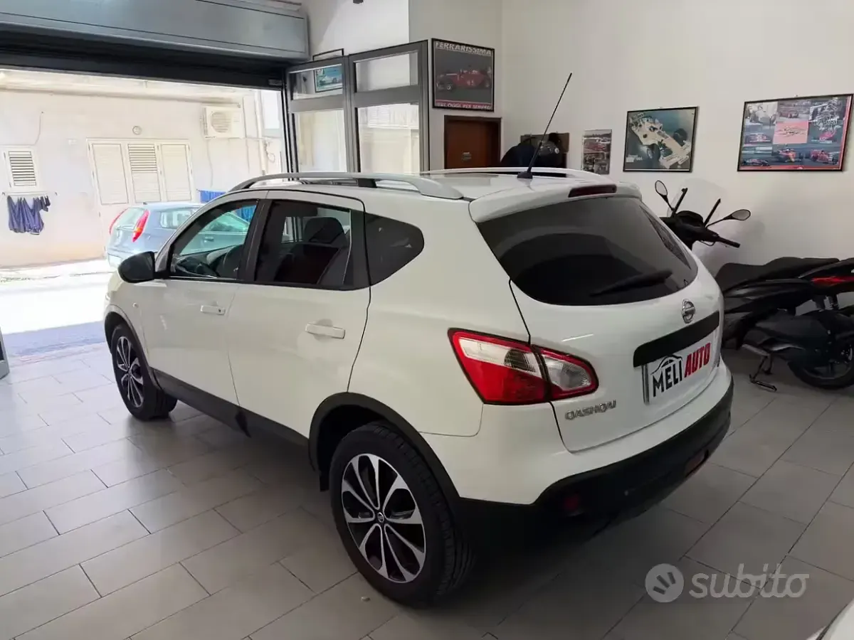 Usata Nissan Qashqai 360º 131 CV (96 kW) 2012 Bianco SUV