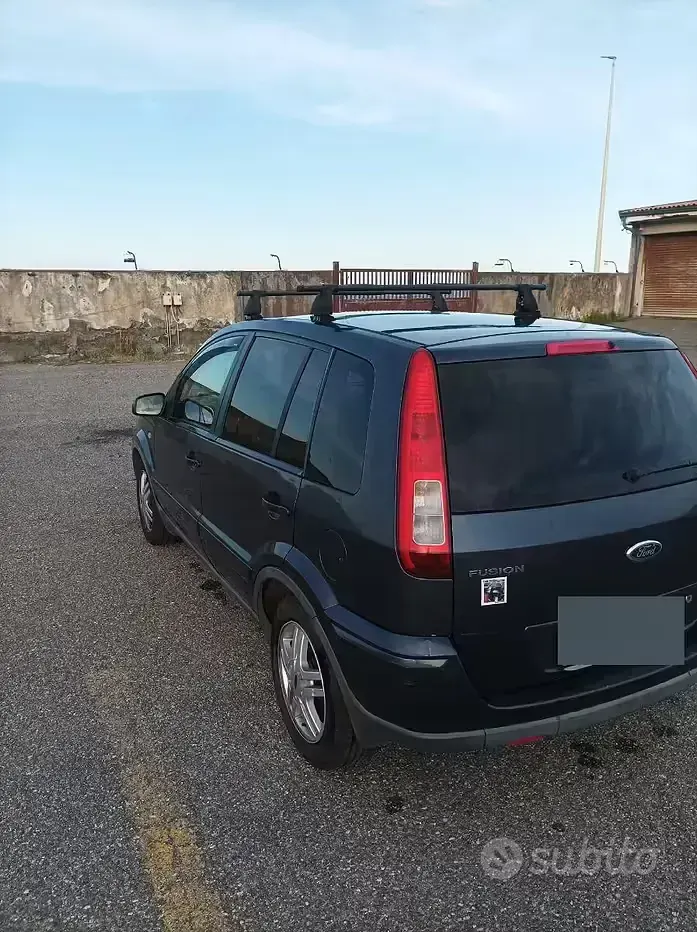 Usata Ford Fusion 90 CV (66 kW) 2007 Grigio Utilitaria