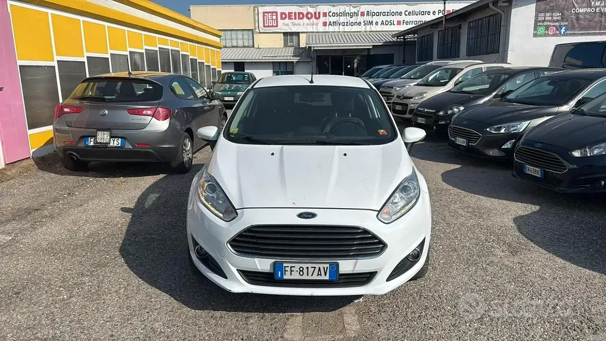 Gebraucht Ford Fiesta ST-Line 95 PS (69 kW) 2016 Weiß Kleinwagen