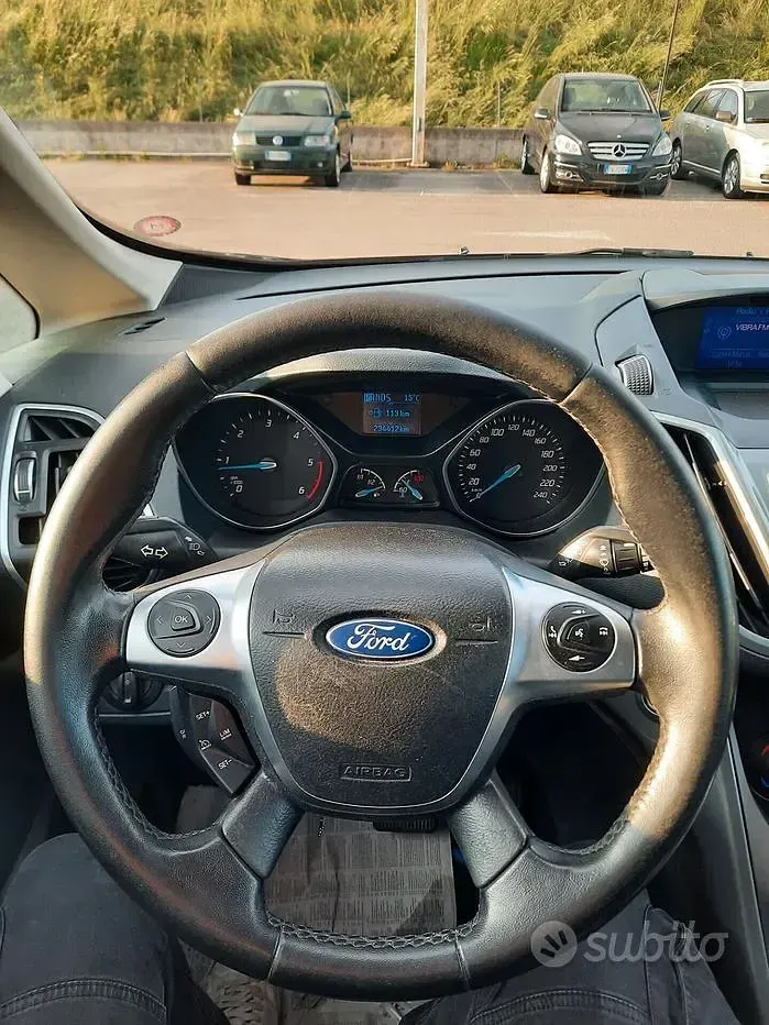Begagnad Ford C-MAX Titanium 116 HK (85 kW) 2013 Svart Minibuss