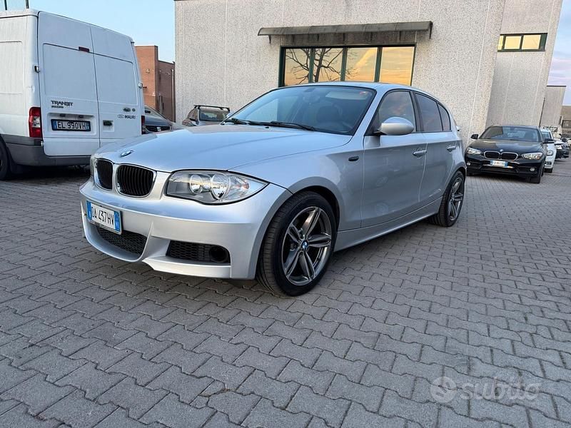 Usata BMW 118 122 CV (89 kW) 2006 Grigio Utilitaria
