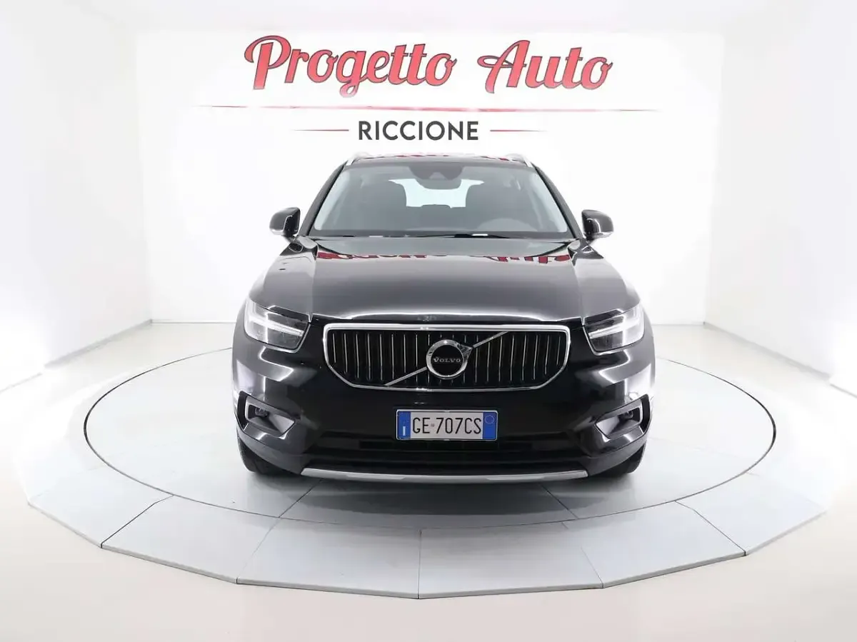 Usata Volvo XC40 Inscription 179 CV (131 kW) 2021 Solid black SUV