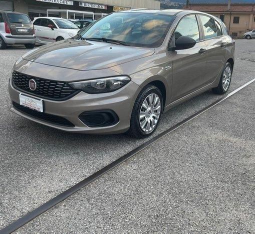 Usata Fiat Tipo S 95 CV (69 kW) 2018 Oro Berlina