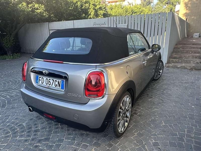 Usata Mini Cooper D Cabriolet 111 CV (81 kW) 2015 Cabrio