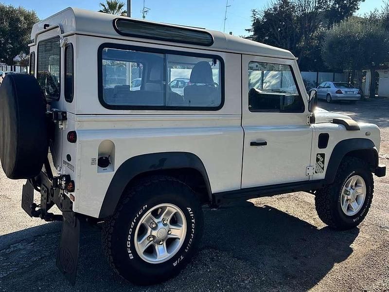 Usata Land Rover Defender 122 CV (89 kW) 2008 Bianco Station wagon
