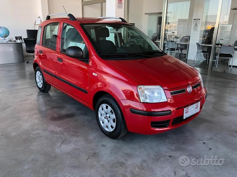 Usata Fiat Panda Dynamic 69 CV (50 kW) 2011 Rosso Utilitaria