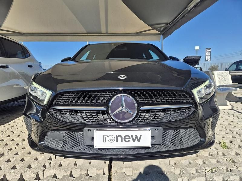 Nero Usata 2022 Mercedes A180 Premium Berlina | 22.999 € (Super prezzo) - Immagine 1/4