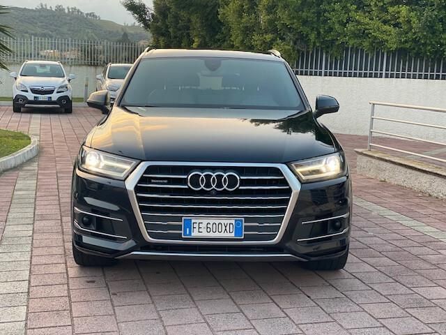 Usata Audi Q7 Business Plus 272 CV (200 kW) 2016 Blu SUV