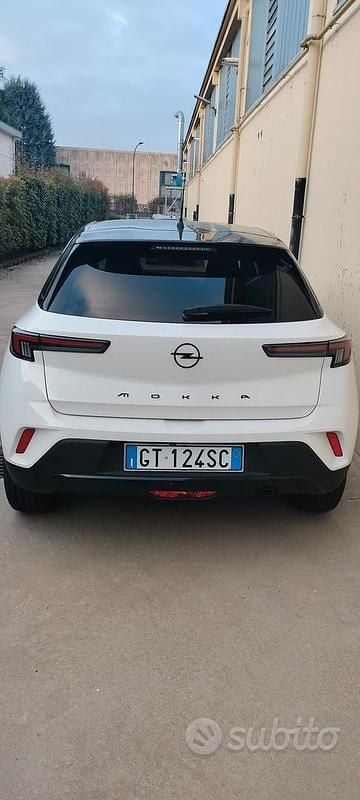Usata Opel Mokka 101 CV (74 kW) 2024 Bianco SUV