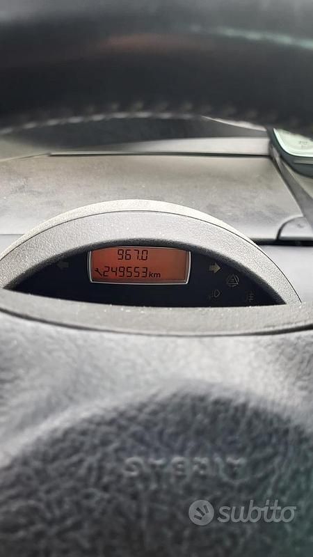 Usata 2011 Peugeot 807 Monovolume | 5000 € (Cara) - Immagine 1/4