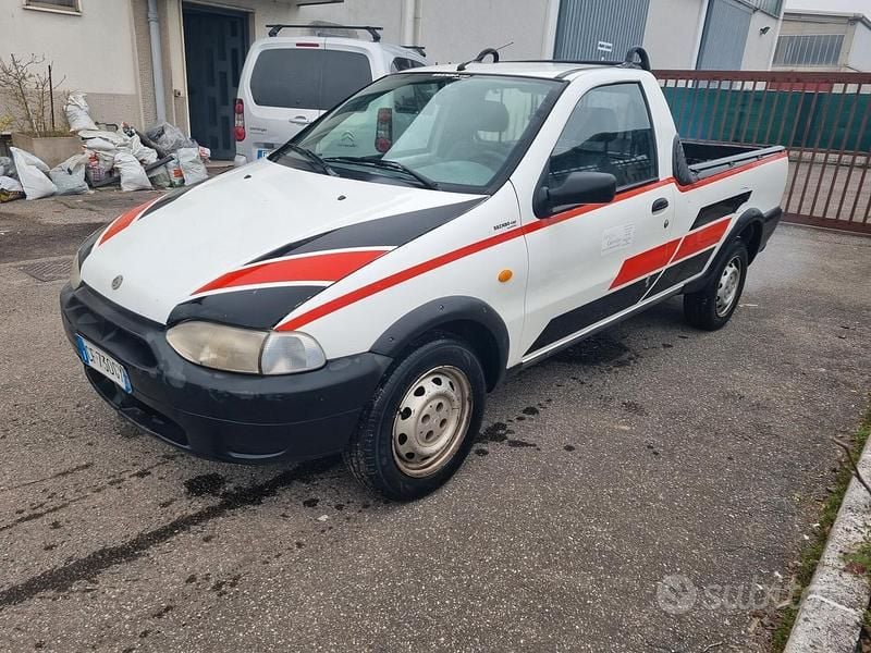 Usata Fiat Strada 2003 Bianco Pick-up