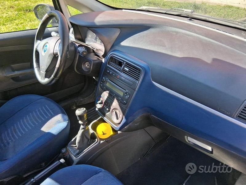 Usata Fiat Punto 65 CV (47 kW) 2007 Nero Utilitaria
