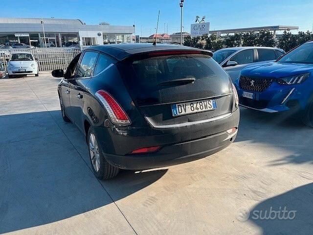Usata Lancia Delta 150 CV (110 kW) 2009 Nero Utilitaria