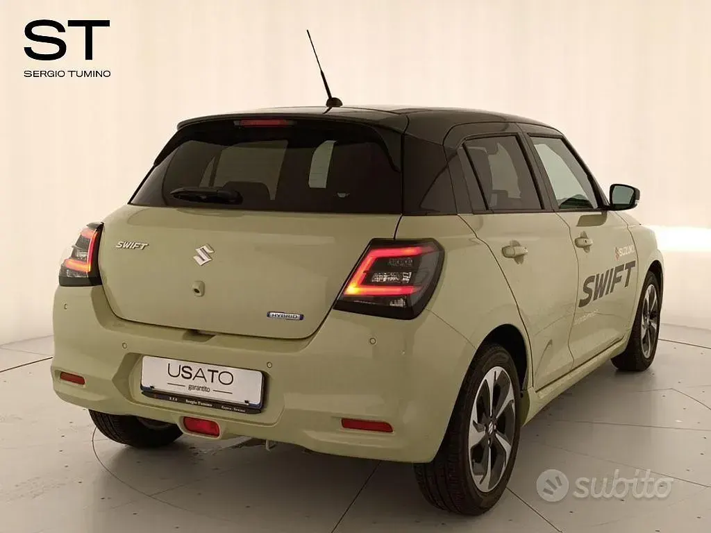 Usata Suzuki Swift 82 CV (60 kW) 2024 Verde Utilitaria