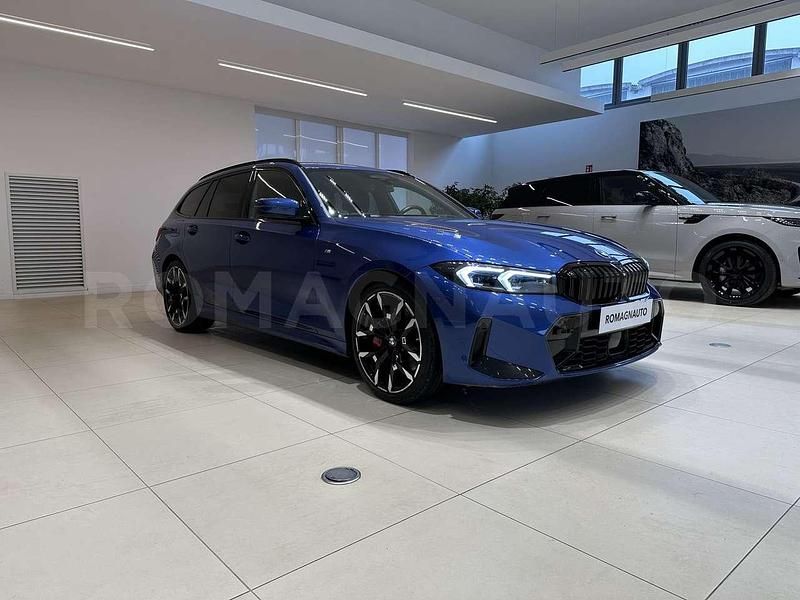 Usata BMW 320e M Sport 190 CV (139 kW) 2024 Blu/azzurro Station wagon