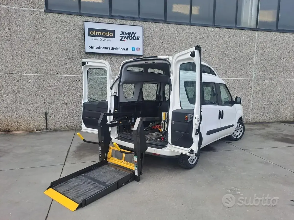 Usata Fiat Doblò 105 CV (77 kW) 2014 Monovolume