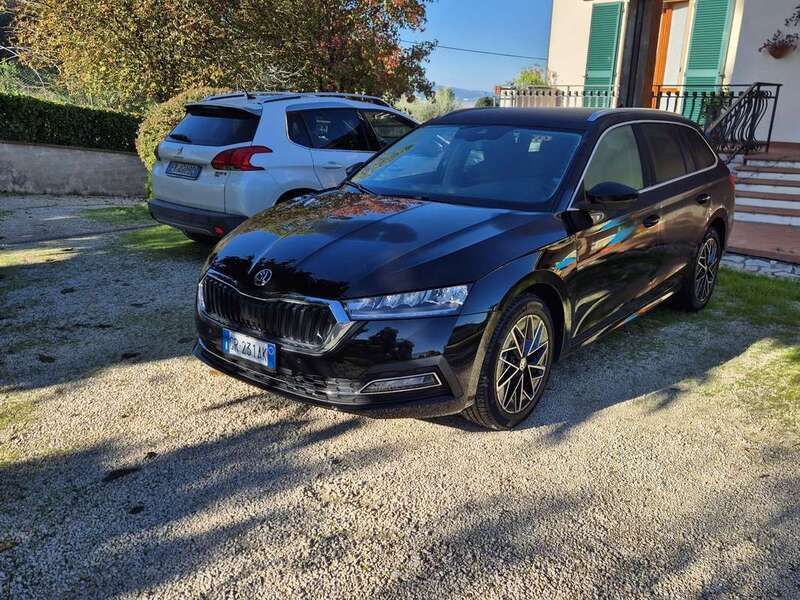 Usata 2023 Skoda Octavia Style Station wagon | 27.500 € (Cara) - Immagine 1/2
