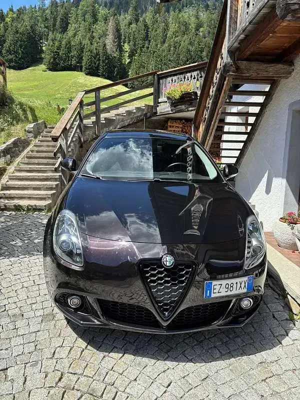 Usata Alfa Romeo Giulietta Distinctive 150 CV (110 kW) 2015 Nero Utilitaria