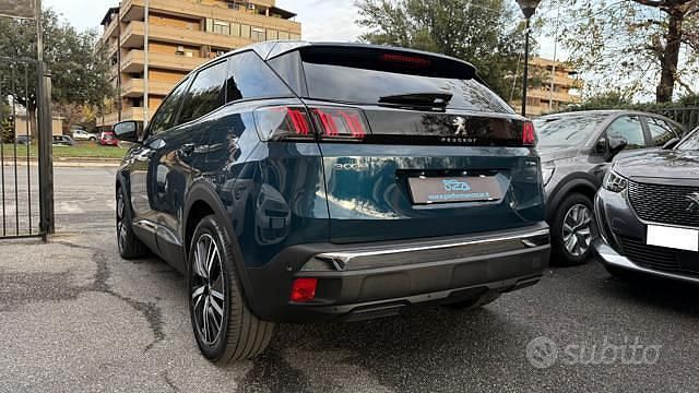 Usata Peugeot 3008 Allure 150 CV (110 kW) 2024 Verde metallizzato SUV