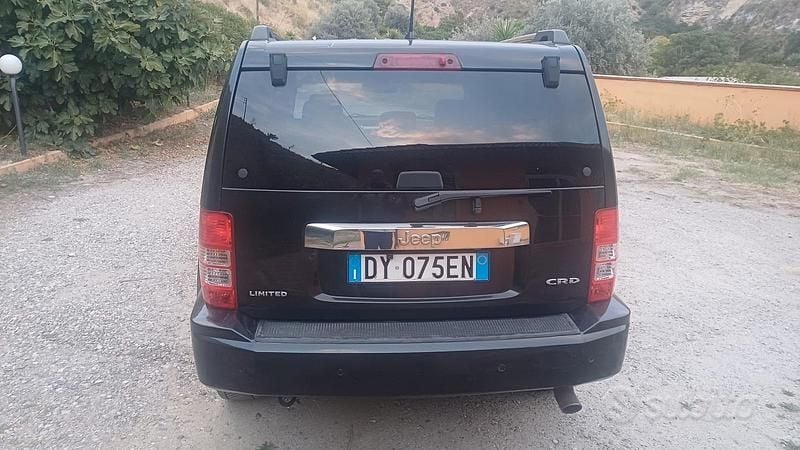 Usata Jeep Cherokee 163 CV (119 kW) 2009 Nero SUV