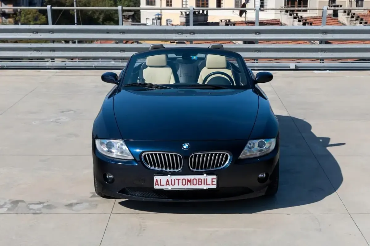 Usata BMW Z4 Efficient Dynamics 231 CV (169 kW) 2005 Blu Cabrio