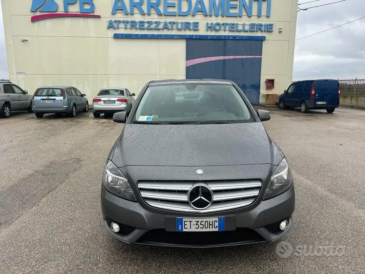 Occasion Mercedes B180 Premium 109 ch (80 kW) 2014 Gris Monospace