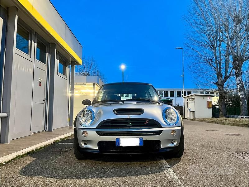 Usata Mini Cooper S 170 CV (125 kW) 2005 Grigio Utilitaria