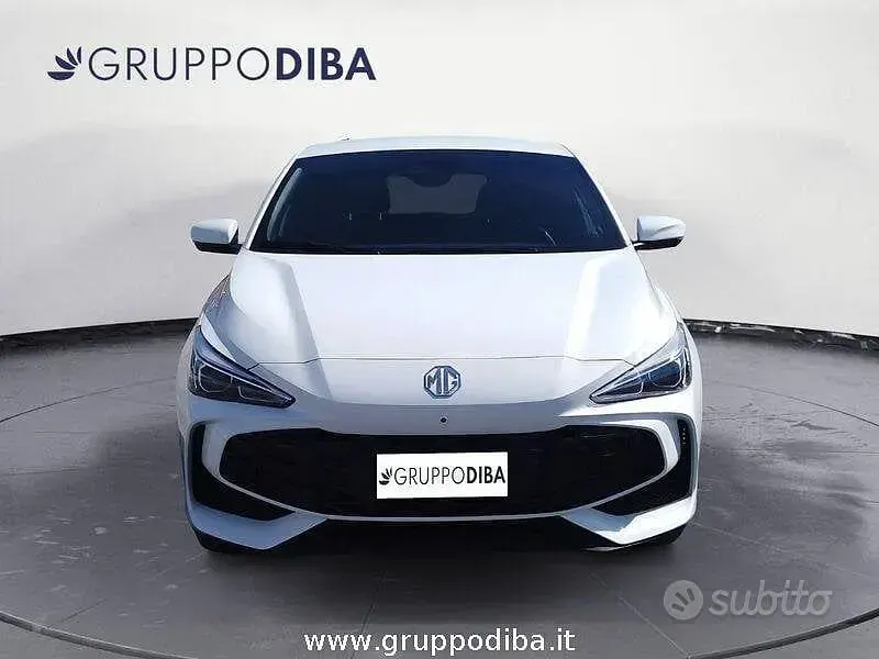 Nuova MG MG3 Luxury 102 CV (75 kW) 2025 Bianco Utilitaria