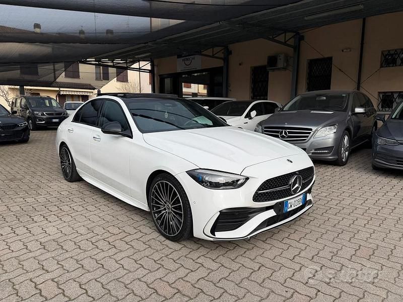 Usata Mercedes C220 AMG line 197 CV (144 kW) 2024 Bianco Berlina