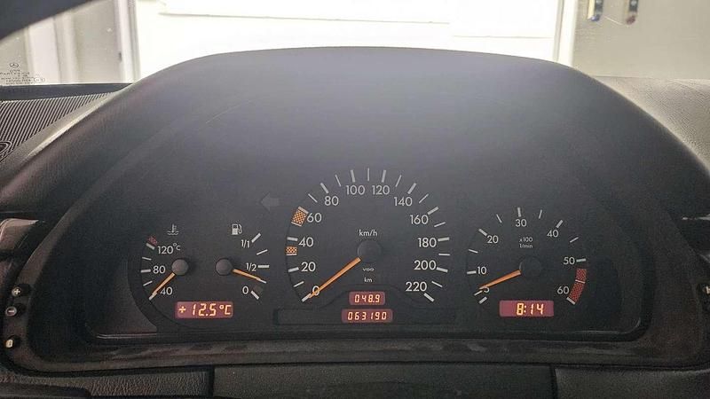Usata Mercedes E250 Avantgarde 113 CV (83 kW) 1996 Berlina